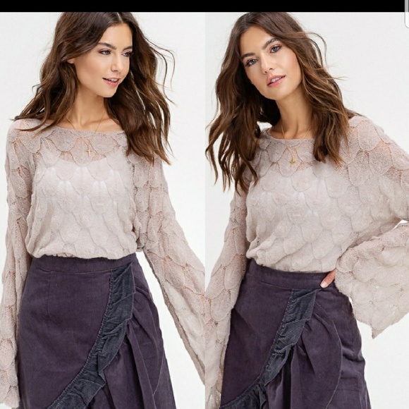 💛🐝SALE💛🐝 Delicate Scalloped Sweater💛TYGIGI💛 - Picture 2 of 8